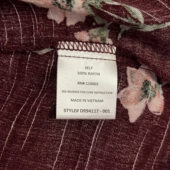 Lush eggplant colored dress with flowers. 3/4 flared sleeves. Size Medium - Picture 10 of 10